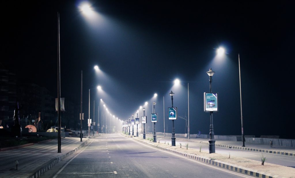 streetlight-1388418_1920